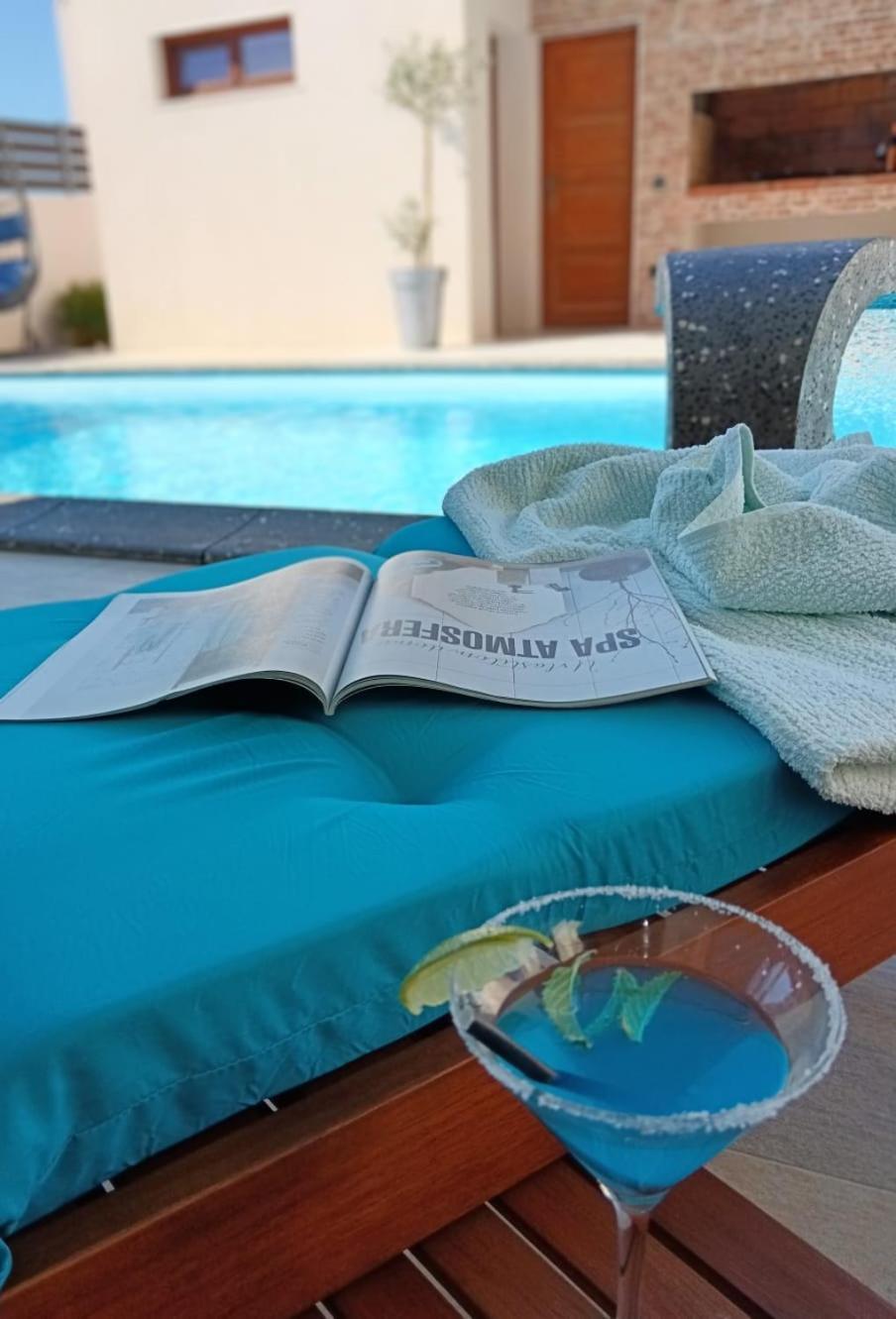 Holiday&Suite Klanac Vir Bagian luar foto